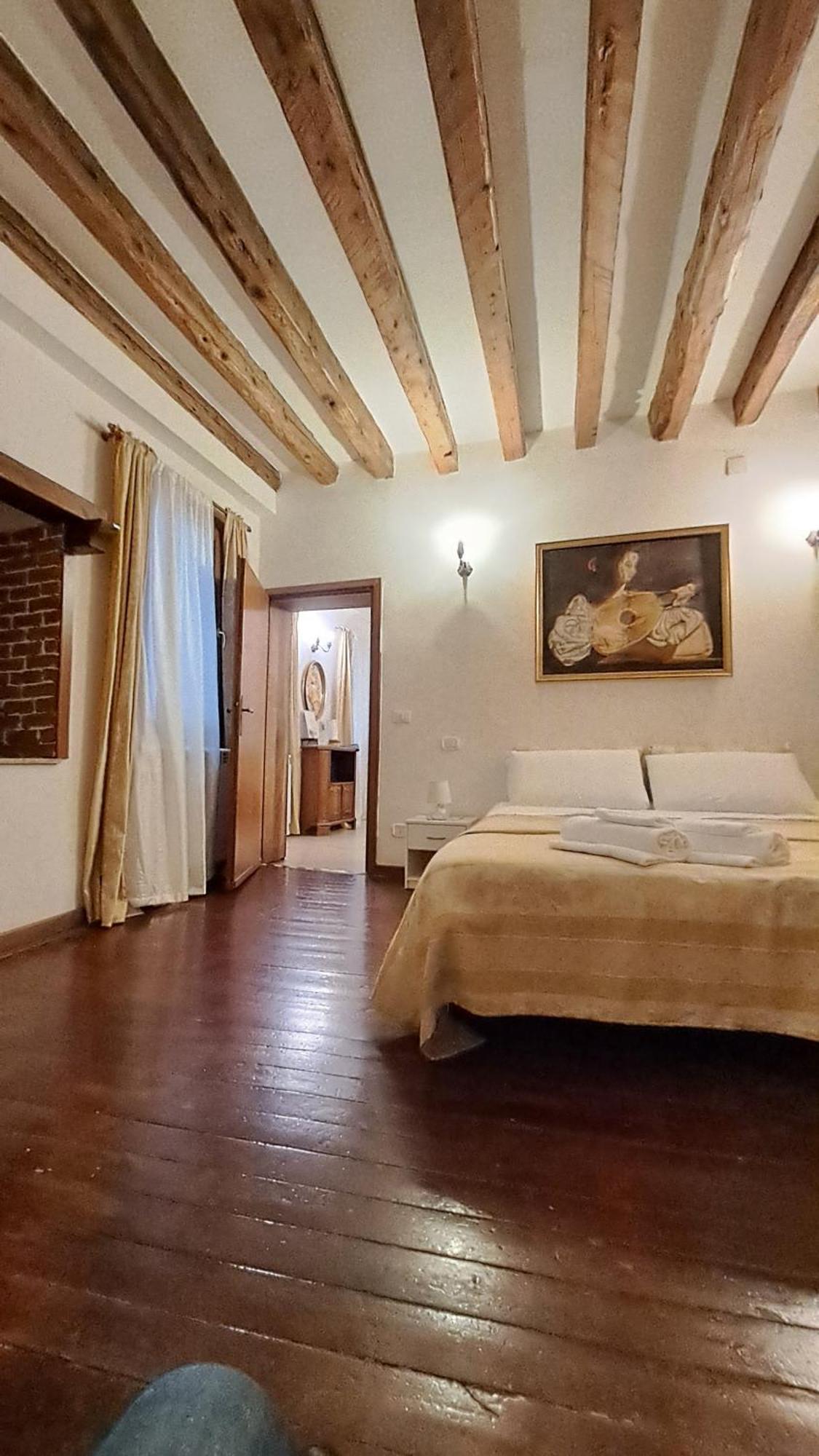 Appartamento Rialto Laura Veneţia Exterior foto