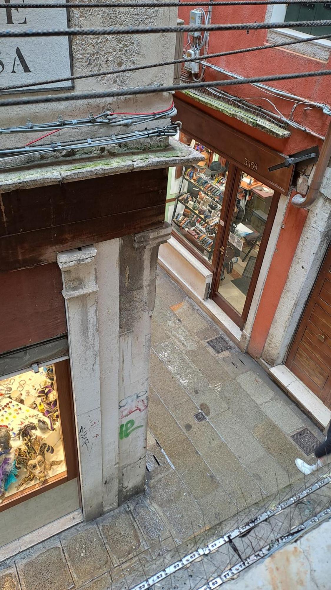 Appartamento Rialto Laura Veneţia Exterior foto